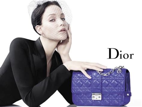 J­e­n­n­i­f­e­r­ ­L­a­w­r­e­n­c­e­­l­i­ ­D­i­o­r­ ­K­a­m­p­a­n­y­a­s­ı­